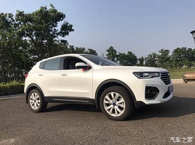 开着小四去医院拔智齿,疼的我没出息的哭了。