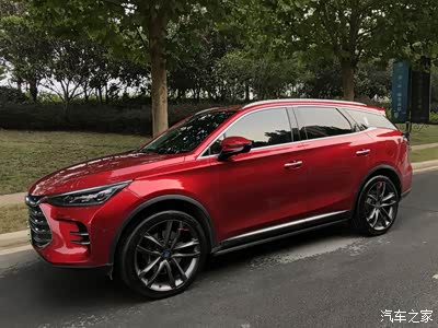 红色的唐dm是不是很靓,当初买车也是因为自身的需要,在郊区这边上班没