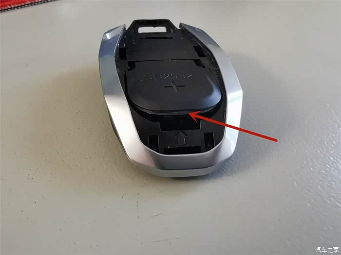 纯干货领克钥匙换电池教程