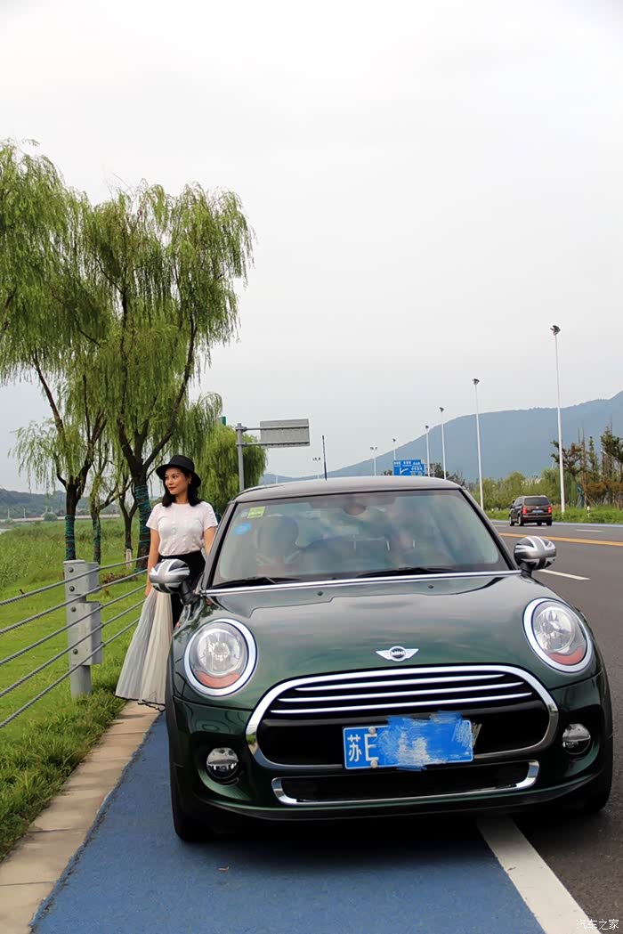 当牛津绿遇上太湖蓝—mini cooper女车主路拍