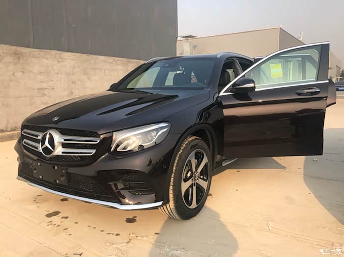 新年第一天提红宝石黑glc260l豪华