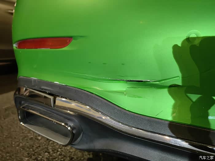 【图】奔驰c被追尾了_奔驰c级论坛_汽车之家论坛