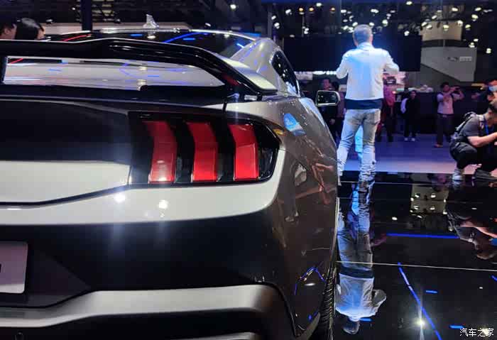 【图】广州车展现场直击,第七代福特野马亮相_mustang论坛_汽车之家