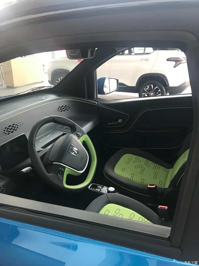 282 | 回复: 1 宝骏e100论坛 高碑店也有新能源电动车了,以前去广西