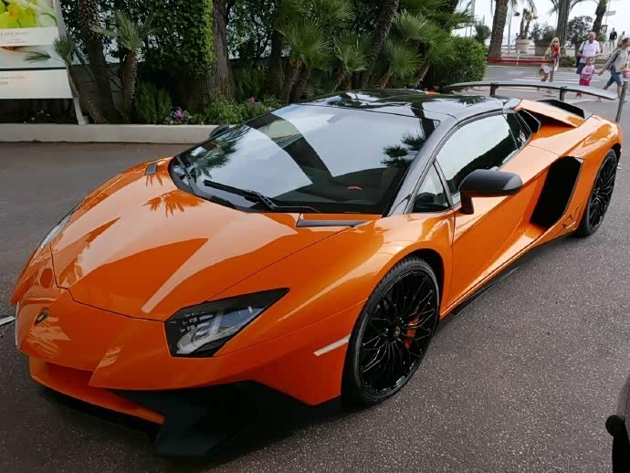 橙色兰博基尼aventador lp750-4