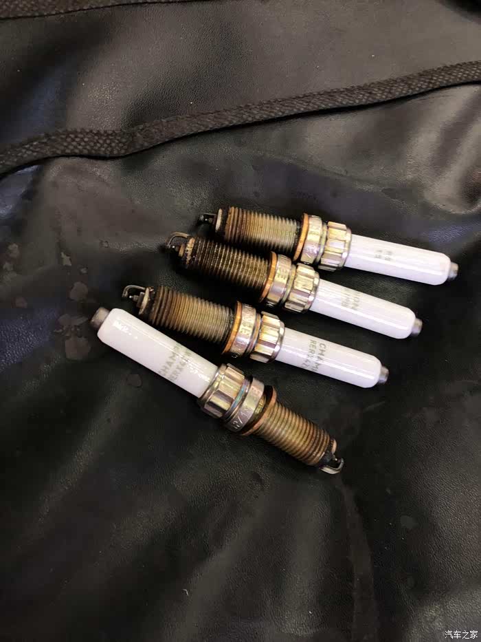 19款宝马3系f35b48发动机用什么型号的火花塞