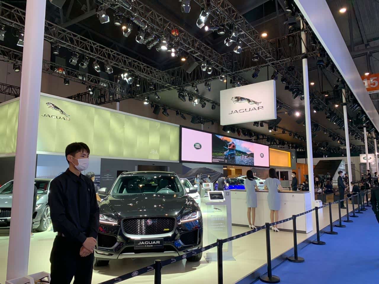 2020成都车展路虎捷豹展台,捷豹新款f-type在哪里?