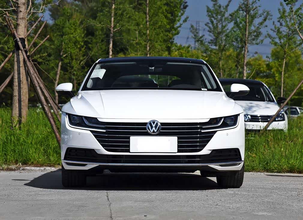 大众cc外观是格外耐看万分经典的无框最亮眼了