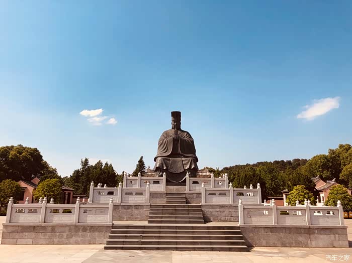 【傲行天下】逆行者的我,4个月后首次出去转转—泰伯广场