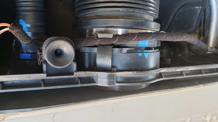 【图】自己动手更换q7空滤_奥迪q7论坛_汽车之家论坛