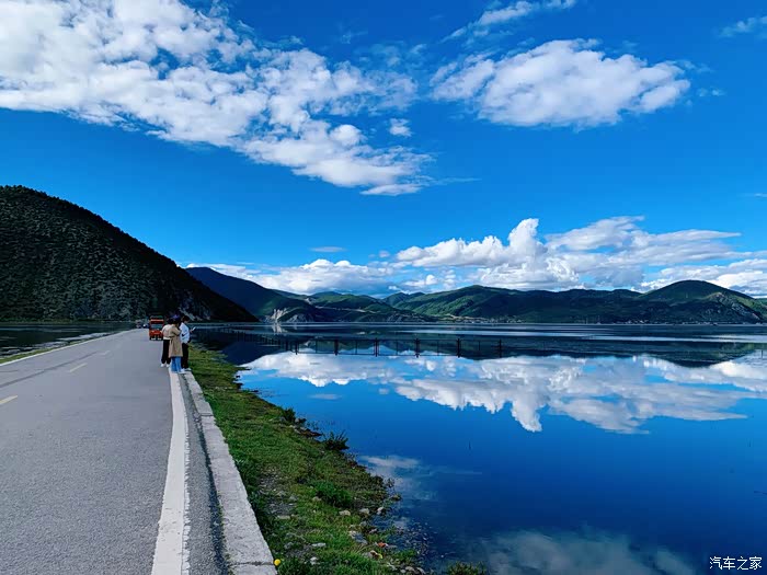 告别2021纳帕海环湖路