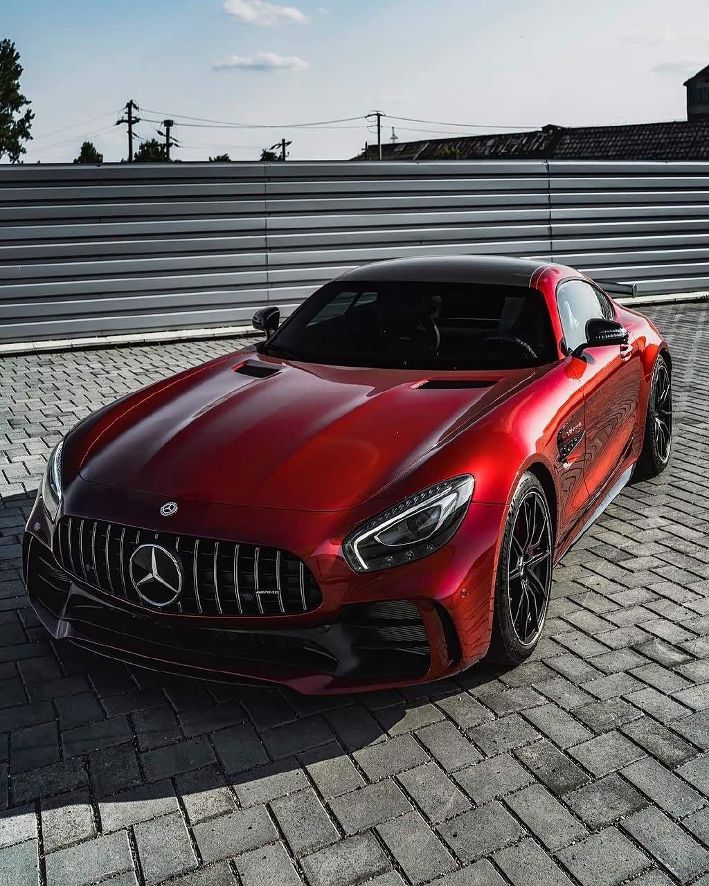 奔驰amggtr太带劲了红色好看吗