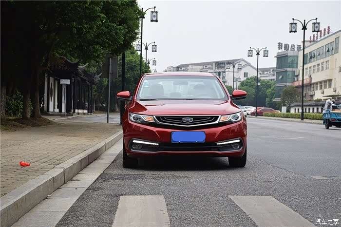 俊朗帅气的帝豪gl一年12000公里用车感受