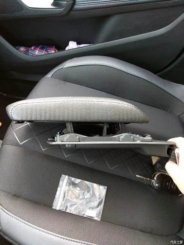 【图】新308扶手箱换可移动的_标致308论坛_汽车之家论坛