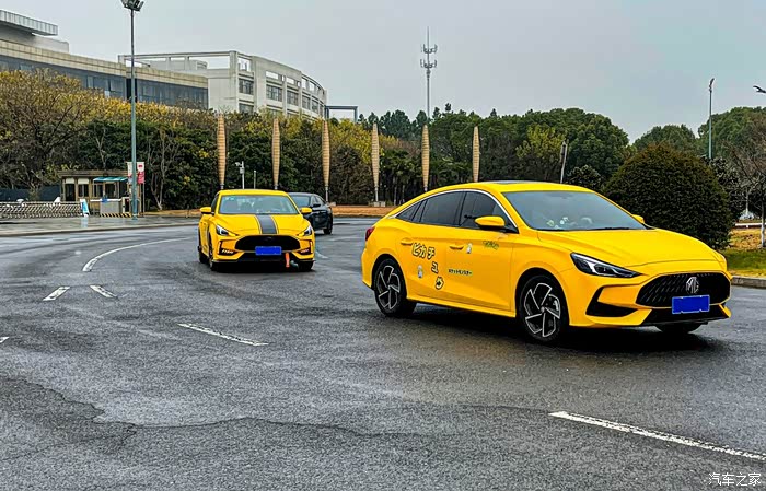 超炫核能黄名爵5小黄改装