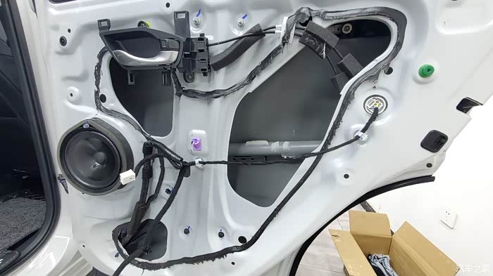 【图】本田crv四驱豪华后门板拆解做隔音_本田cr-v论坛_汽车之家论坛