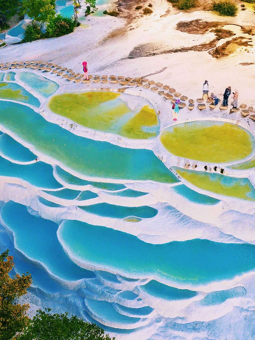 少女的蛋糕裙邂逅云南香格里拉白水台