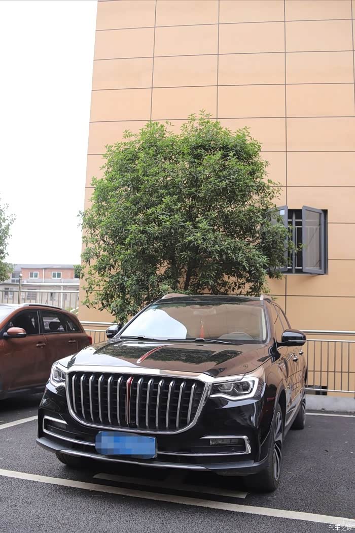 【图】车辆设计挺人性化的,做工方面很精致_红旗hs7论坛_汽车之家论坛