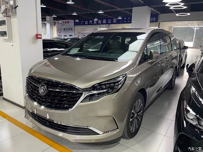 喜提2022款轻混的别克gl8es陆尊653t尊贵版