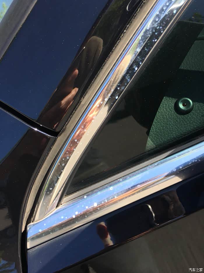 迈腾b8车窗镀铬亮条氧化