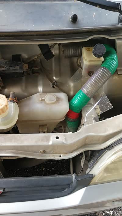 2010年的五菱之光改进气管