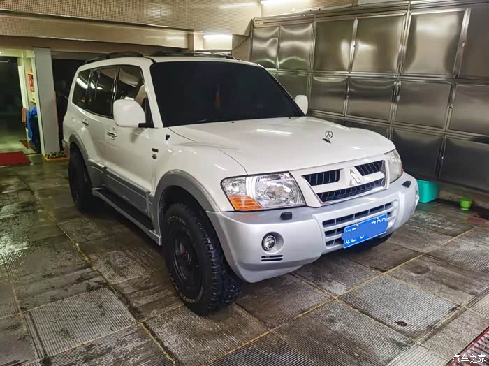 出售06年三菱v77