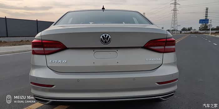 2018款朗逸plus 1.5l自动舒适版风雅金提车作业