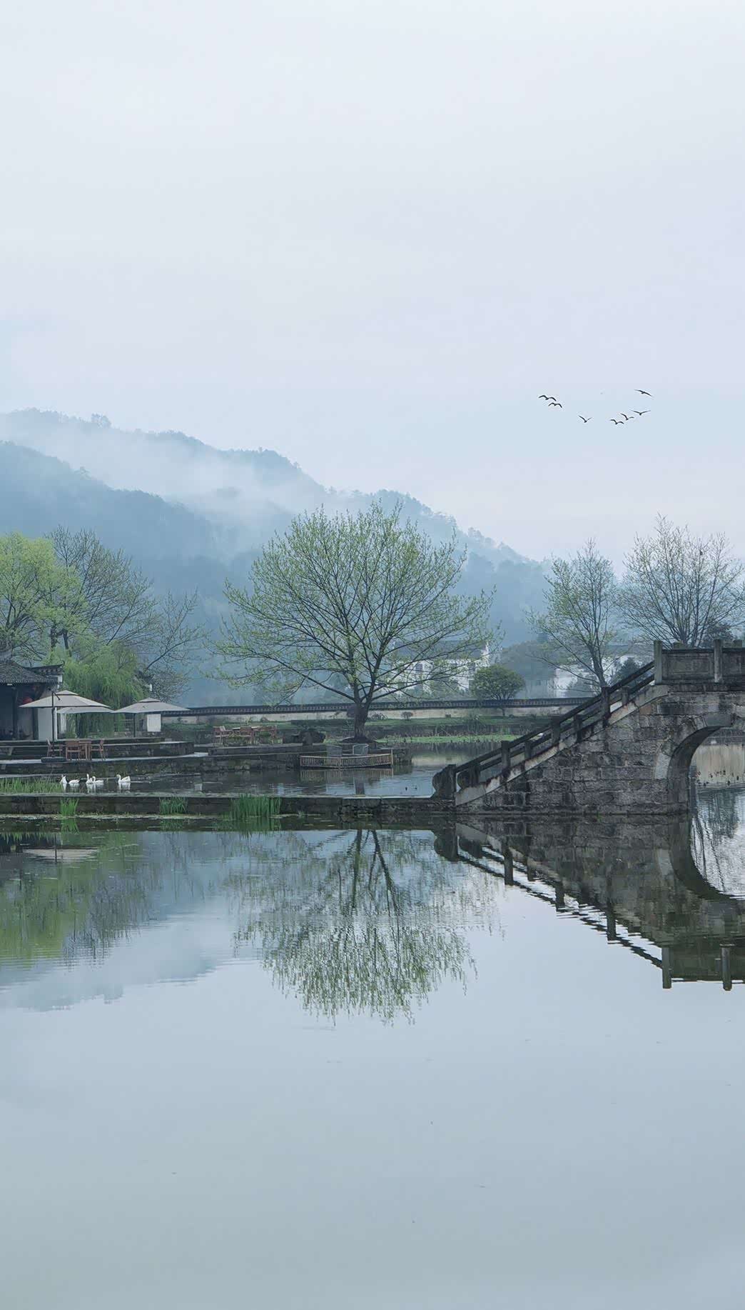 白马秋风塞上,杏花烟雨江南