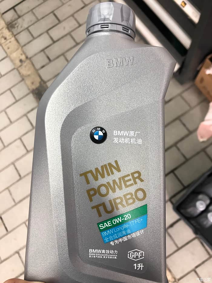我是5个月跑了一万公里,前几天去首保换的0w20机油.