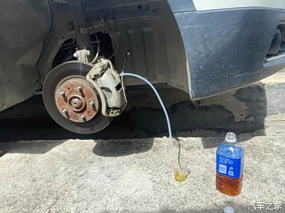 六年中年锋驭十万公里换刹车油