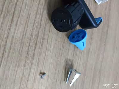 【家家众测】-车载手机支架的内部结构拆解