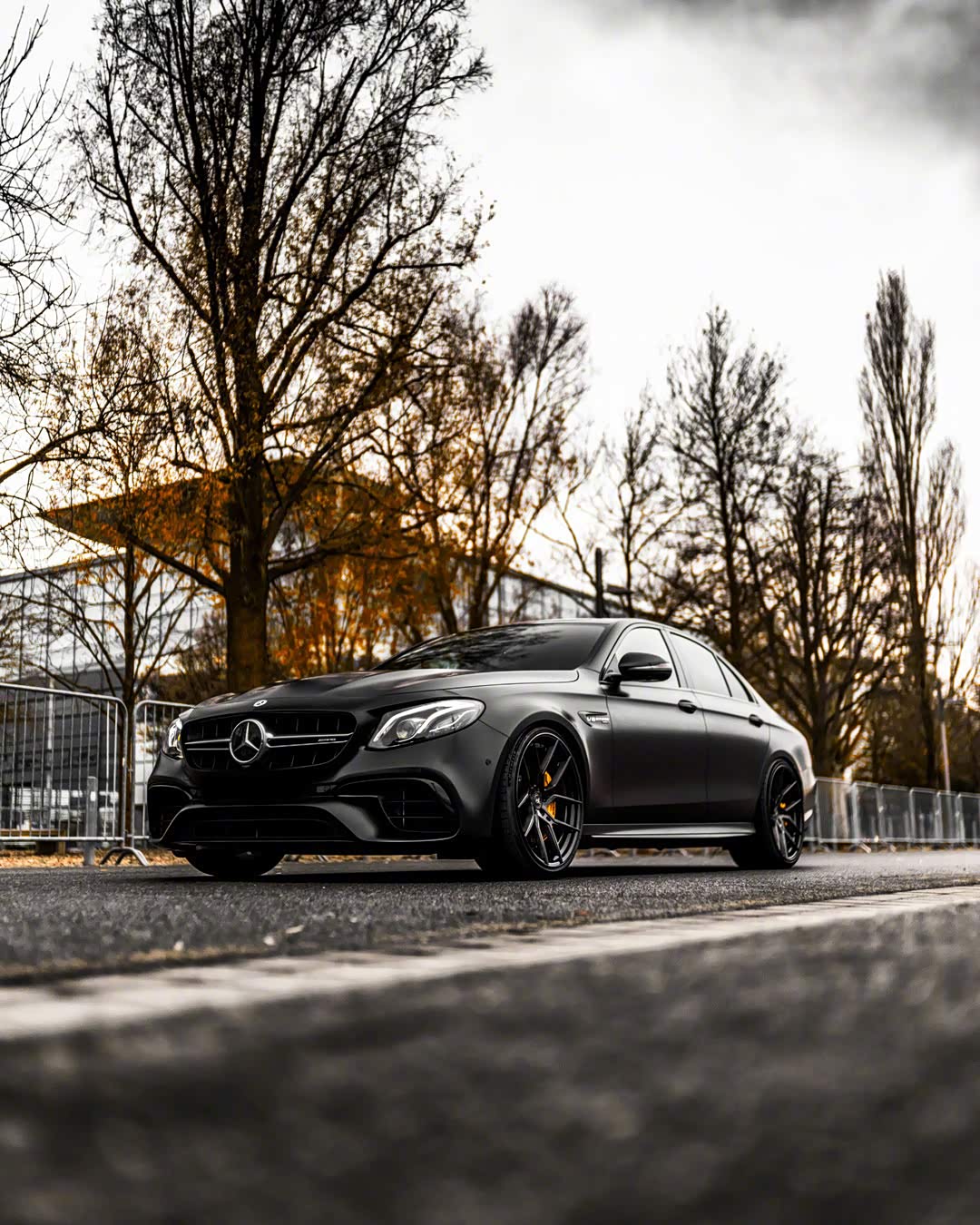 黑武士奔驰e63帅吗