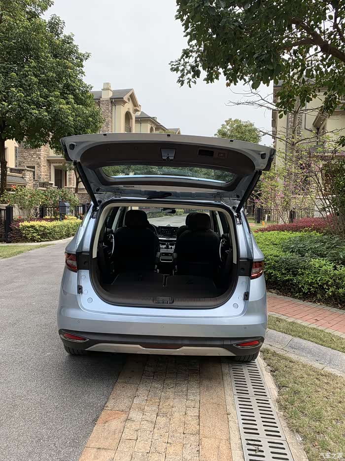 喜提家庭第二辆车——吉利嘉际