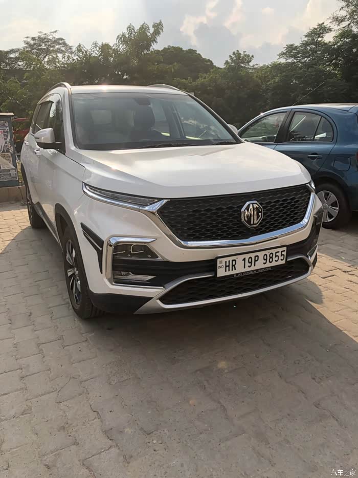 名爵hector印度首发基于宝骏530换标12万起