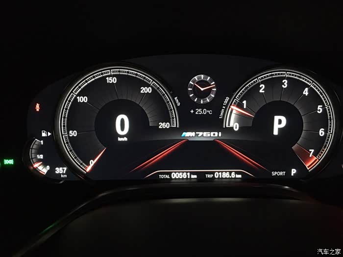 宝马740驾驶模式怎么选择,仪表盘模式什么颜色光
