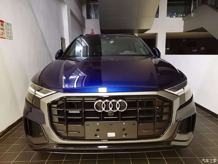 【图】蓝色的q8,其实也还蛮好看的,远看不显大,近看就显大的选手_奥迪