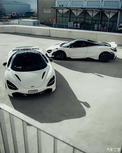 一对白色的迈凯伦720s / 765lt不做选择题都是最爱!