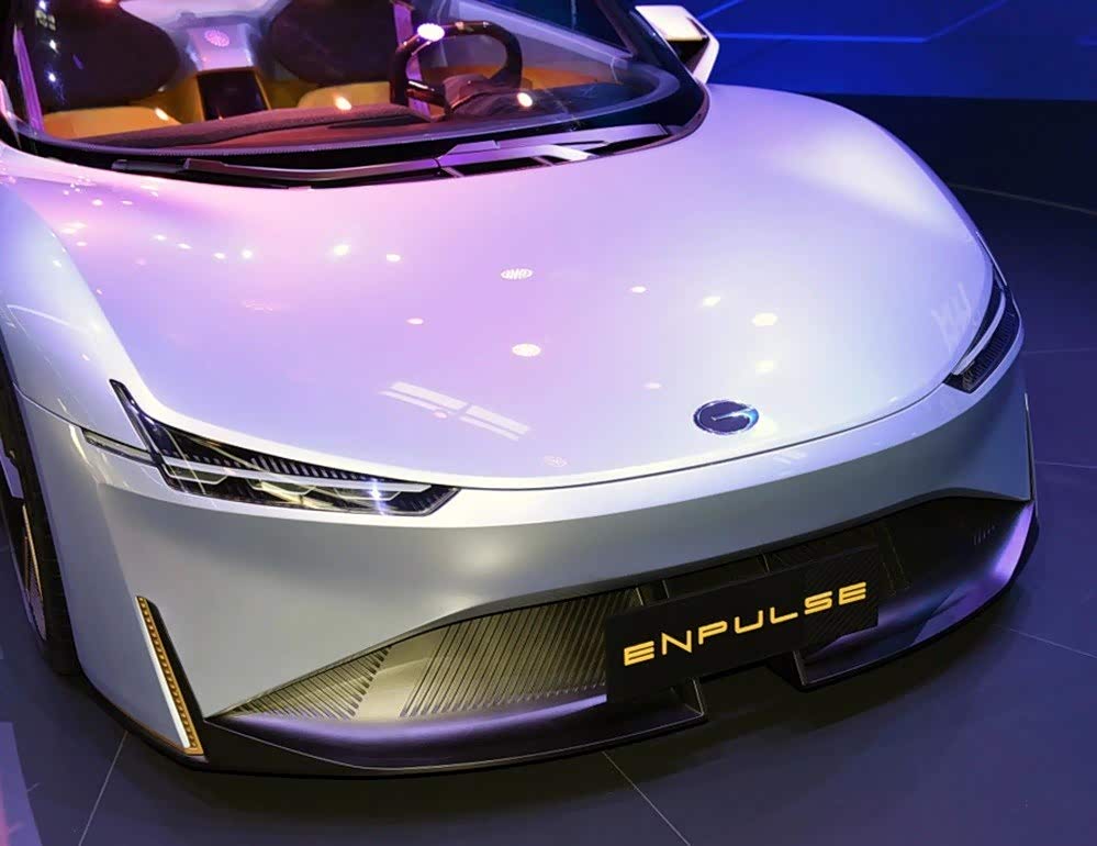 全新的电动双门敞篷跑车影动enpulse