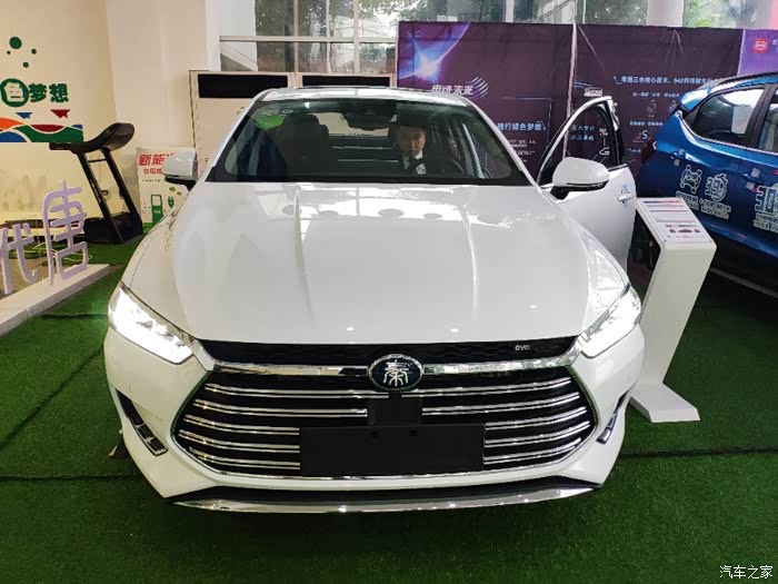 全球跑最快的前驱轿车!