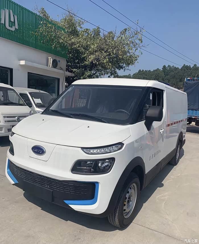 开瑞海豚75个方空间大外观大气