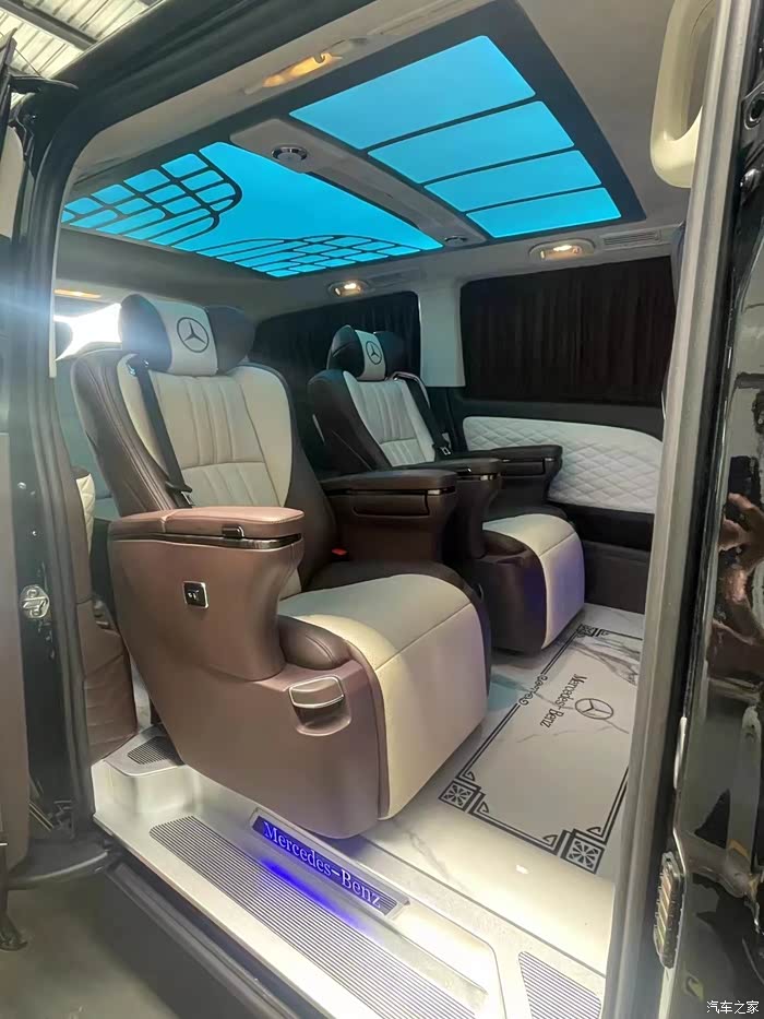 奔驰v260改装中排座椅航空座椅板栗棕色内饰