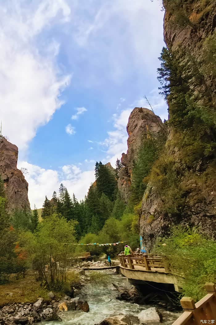 09:08:43 【积分大作战】甘南碌曲则岔石林(二) 它位于碌曲县城南52