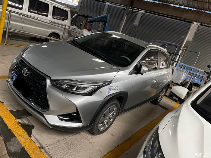 致炫x水晶银车身改什么颜色轮毂好看