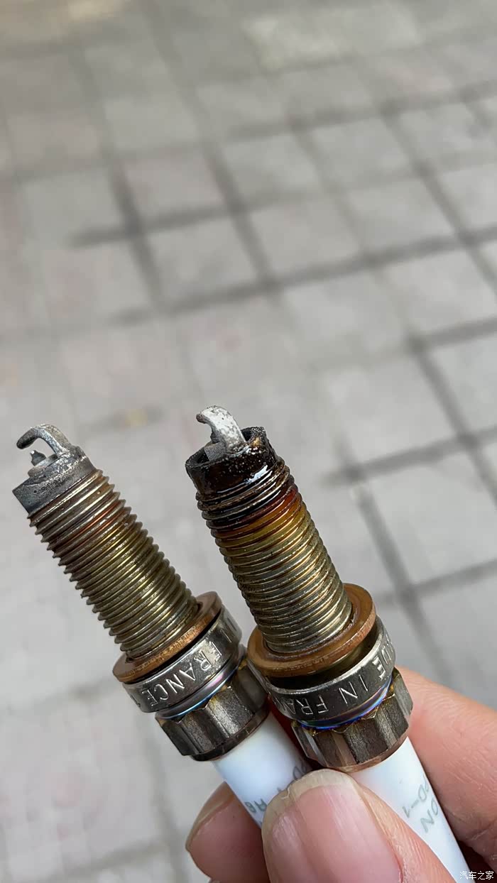 宝马b48b20btu火花塞有油渍