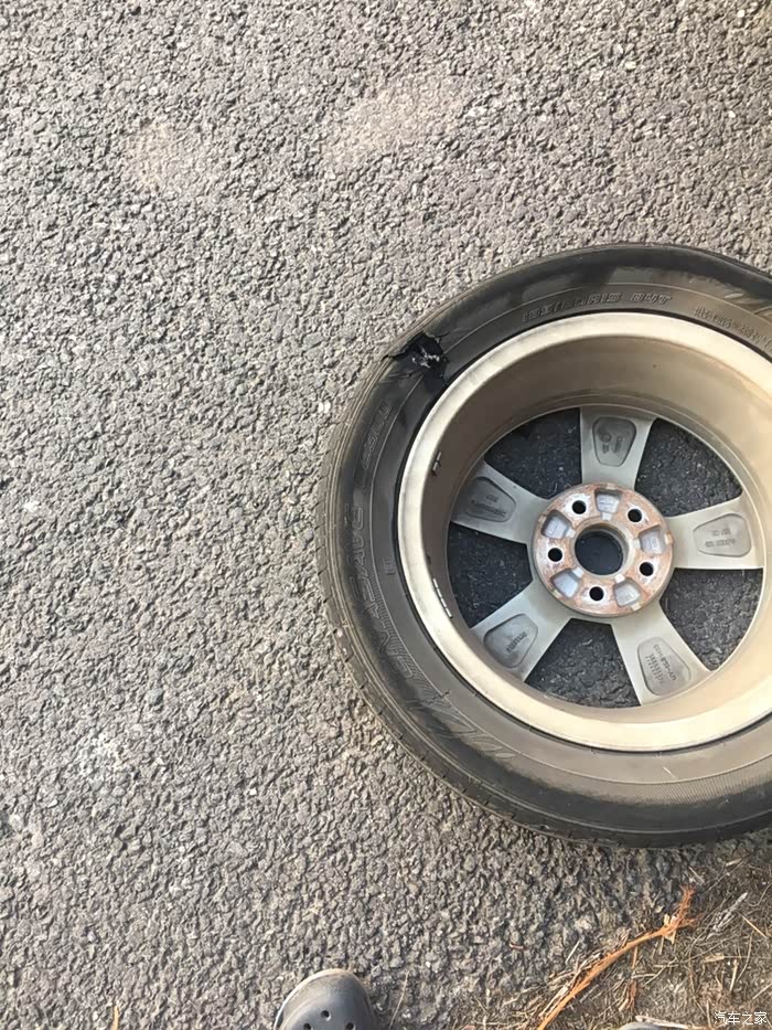 高速爆胎