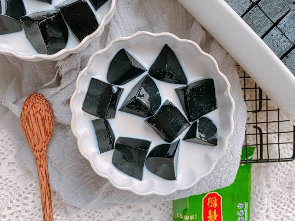 我的秀场第二趴牛奶龟苓膏