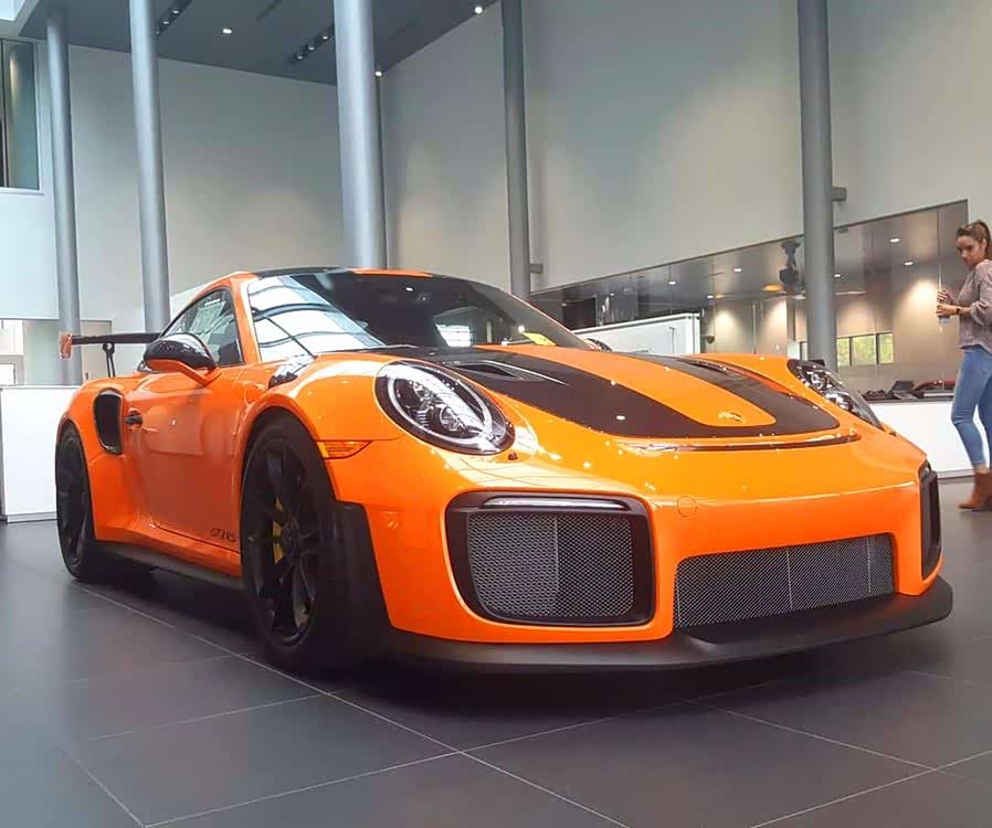 橘色暴力蛙保时捷911gt2rs气场十足