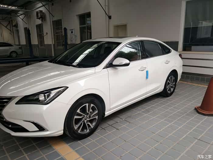 年轻人的第一辆车长安逸动二代