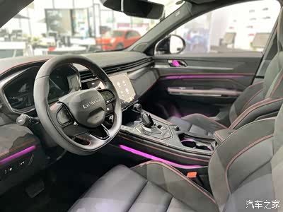 零距离接触!今天去看了下领克05确实非常漂亮