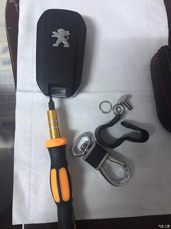 标致2008钥匙换电池